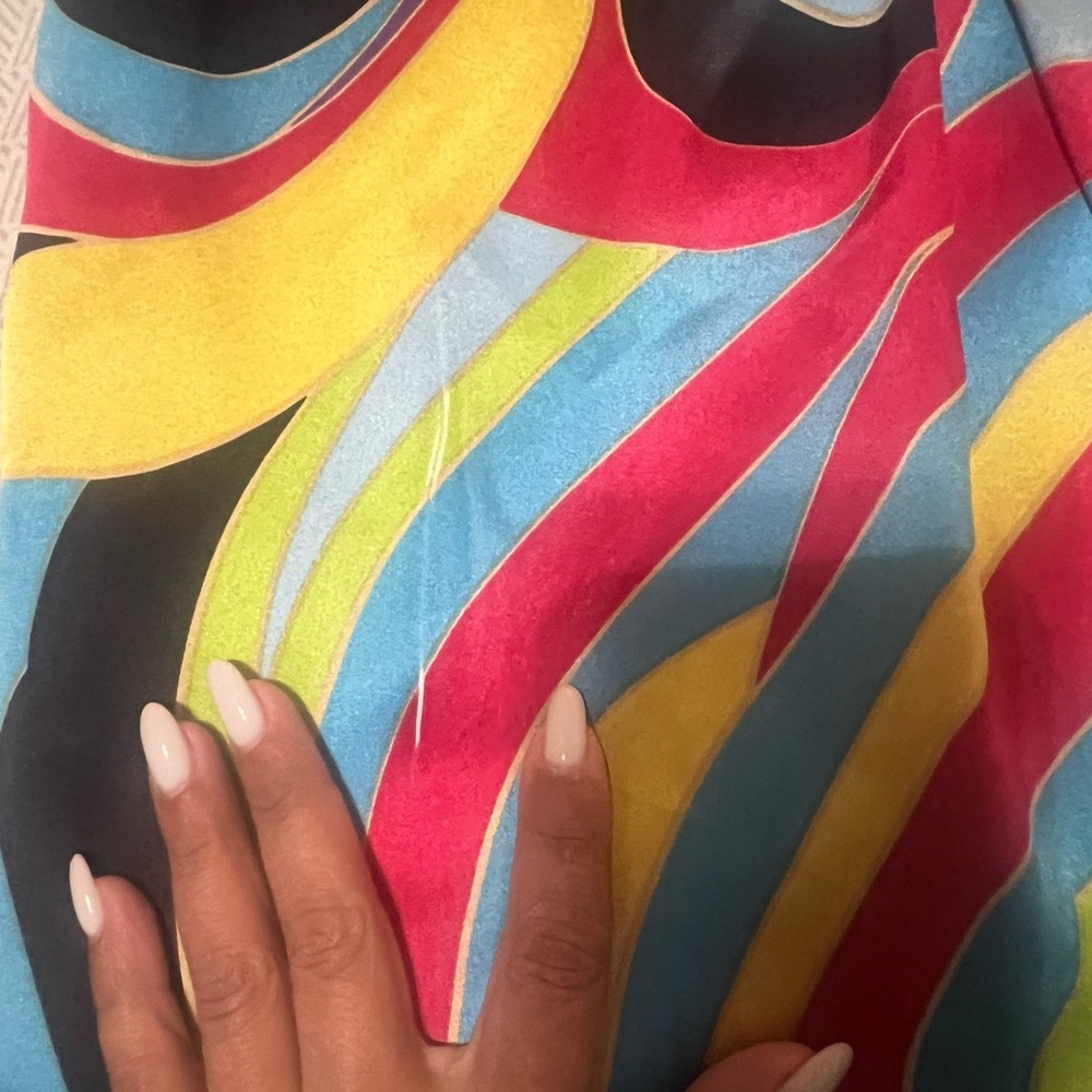 Cache Strapless Dress with Bold Multicolor Pattern - Picture 4 of 9